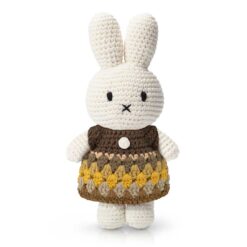 Gehaakte Nijntje en haar natural rainbow dress